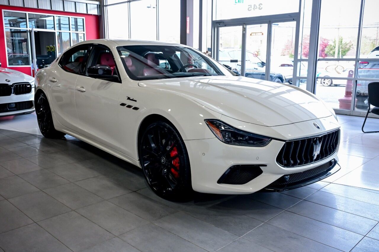 2022 Maserati Ghibli Modena, RED Interior, 21'' Wheels, Nerissimo Pkg Springfield NJ