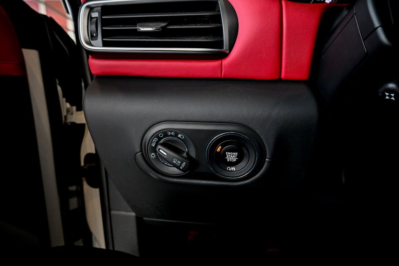 2022 Maserati Levante GT Sport Nerissimo Pkg, 21'' Wheels, Driver Assist, RED INTERIOR Springfield NJ