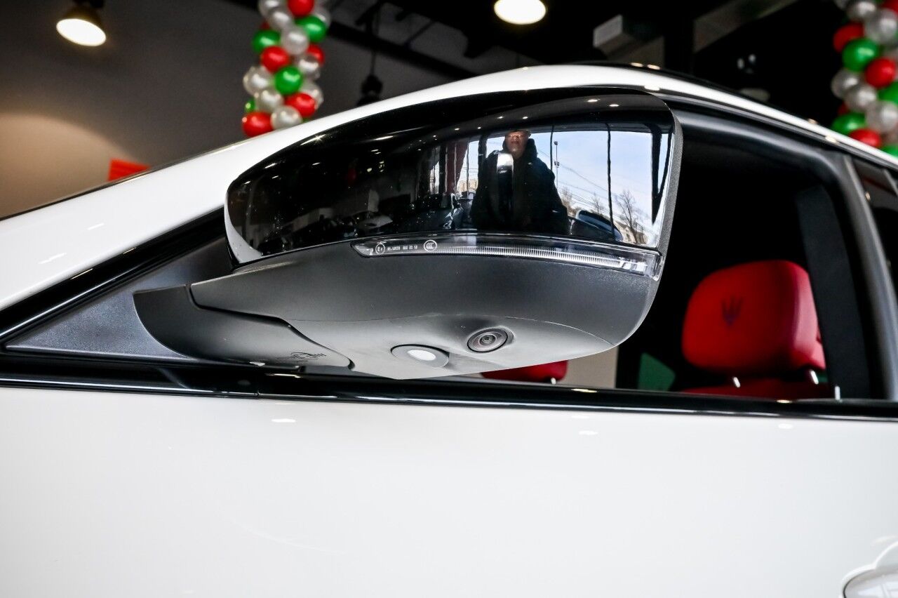 2022 Maserati Levante GT Sport Nerissimo Pkg, 21'' Wheels, Driver Assist, RED INTERIOR Springfield NJ