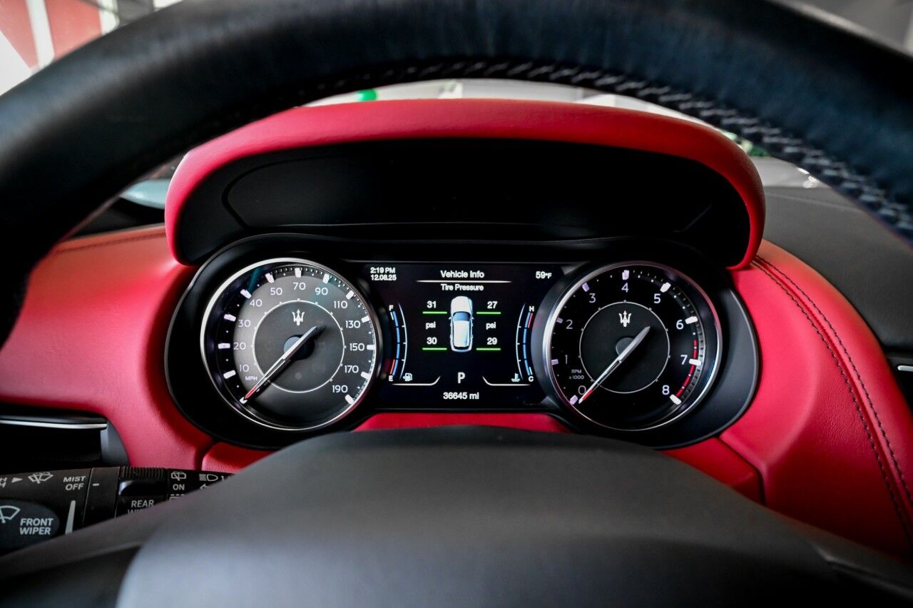 2022 Maserati Levante GT Sport Nerissimo Pkg, 21'' Wheels, Driver Assist, RED INTERIOR Springfield NJ