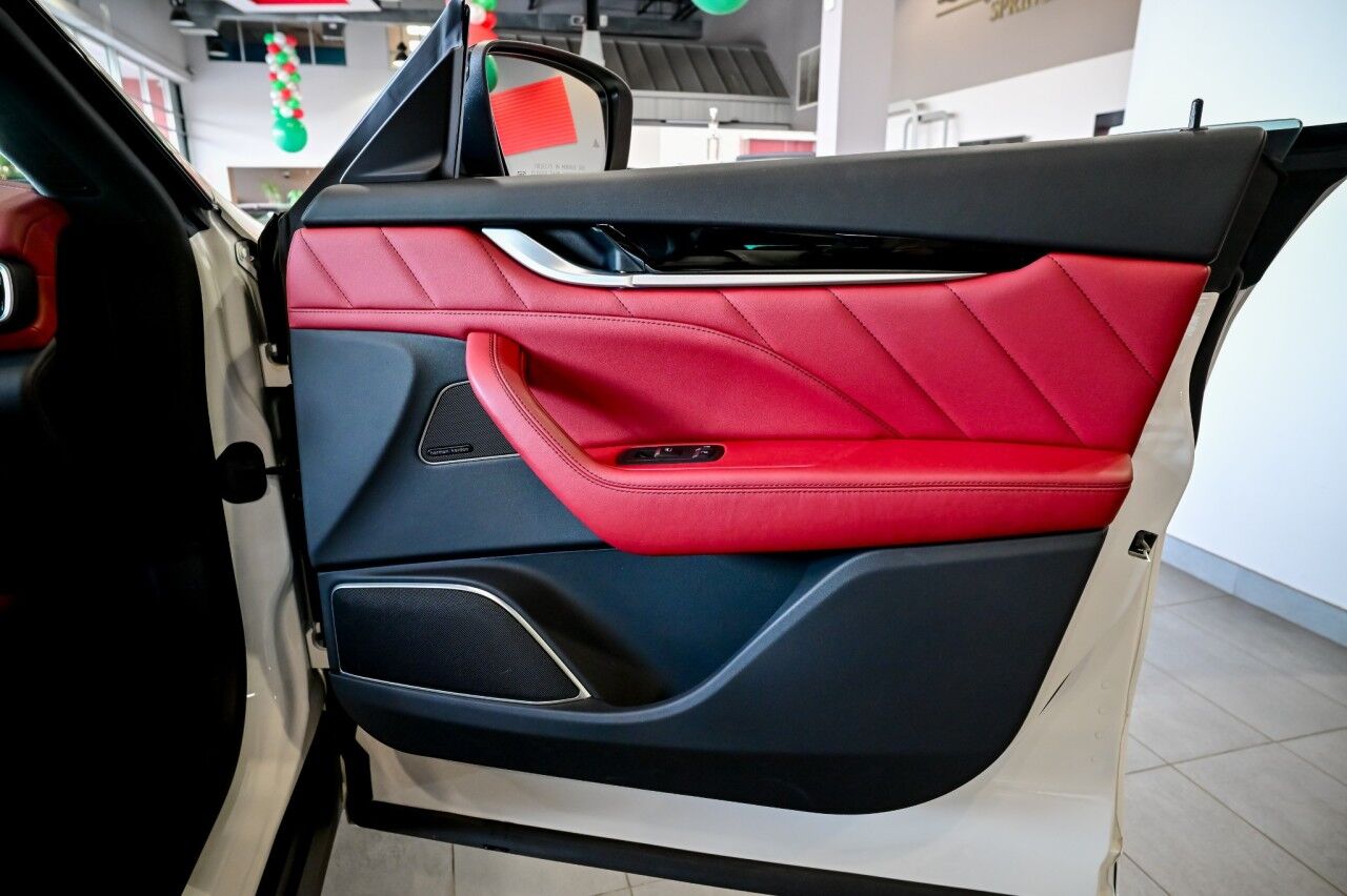 2022 Maserati Levante GT Sport Nerissimo Pkg, 21'' Wheels, Driver Assist, RED INTERIOR Springfield NJ