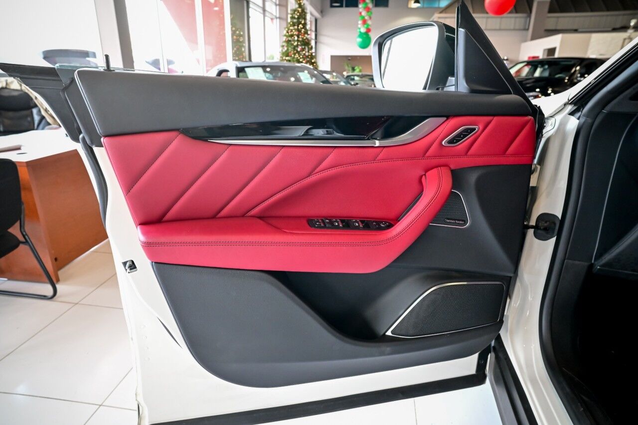 2022 Maserati Levante GT Sport Nerissimo Pkg, 21'' Wheels, Driver Assist, RED INTERIOR Springfield NJ