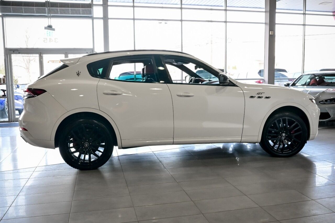 2022 Maserati Levante GT Sport Nerissimo Pkg, 21'' Wheels, Driver Assist, RED INTERIOR Springfield NJ