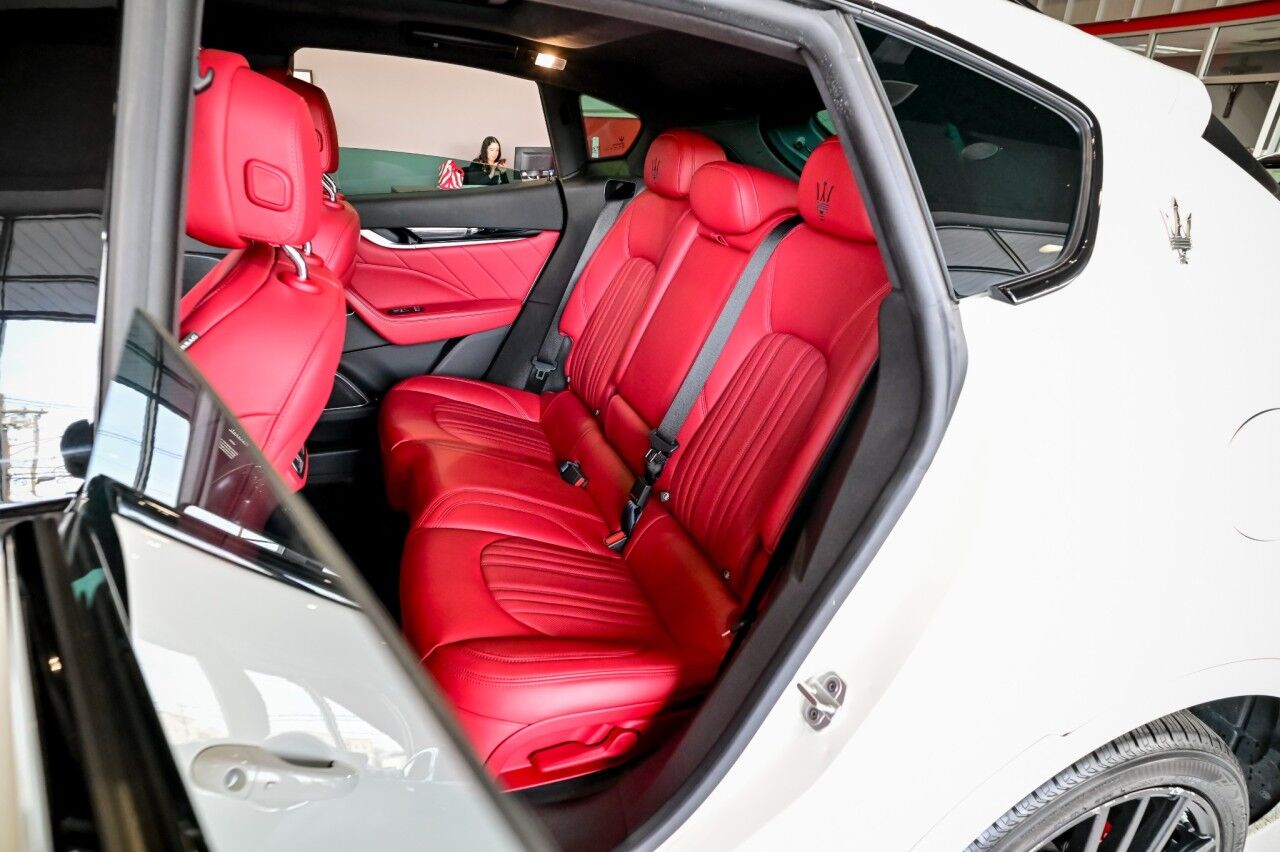 2022 Maserati Levante GT Sport Nerissimo Pkg, 21'' Wheels, Driver Assist, RED INTERIOR Springfield NJ