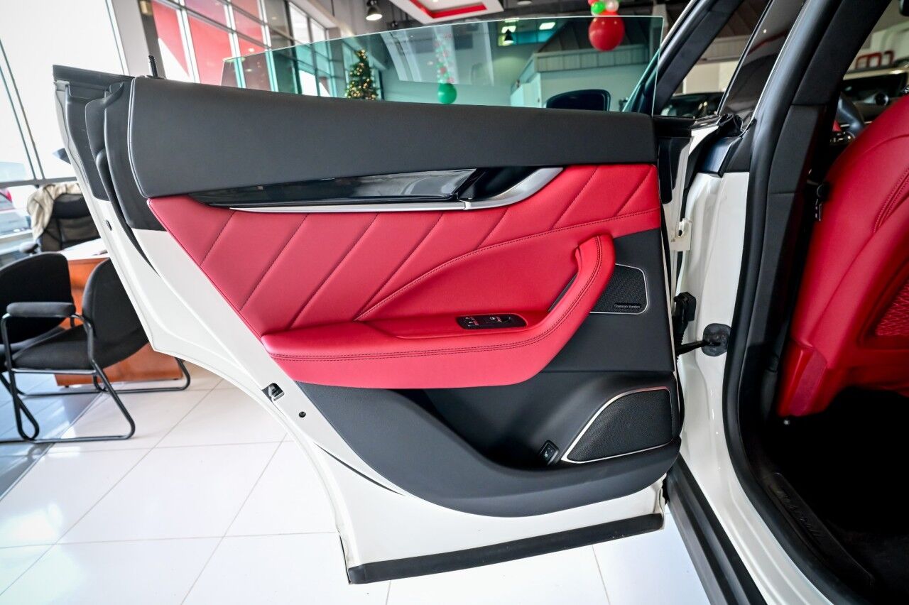 2022 Maserati Levante GT Sport Nerissimo Pkg, 21'' Wheels, Driver Assist, RED INTERIOR Springfield NJ