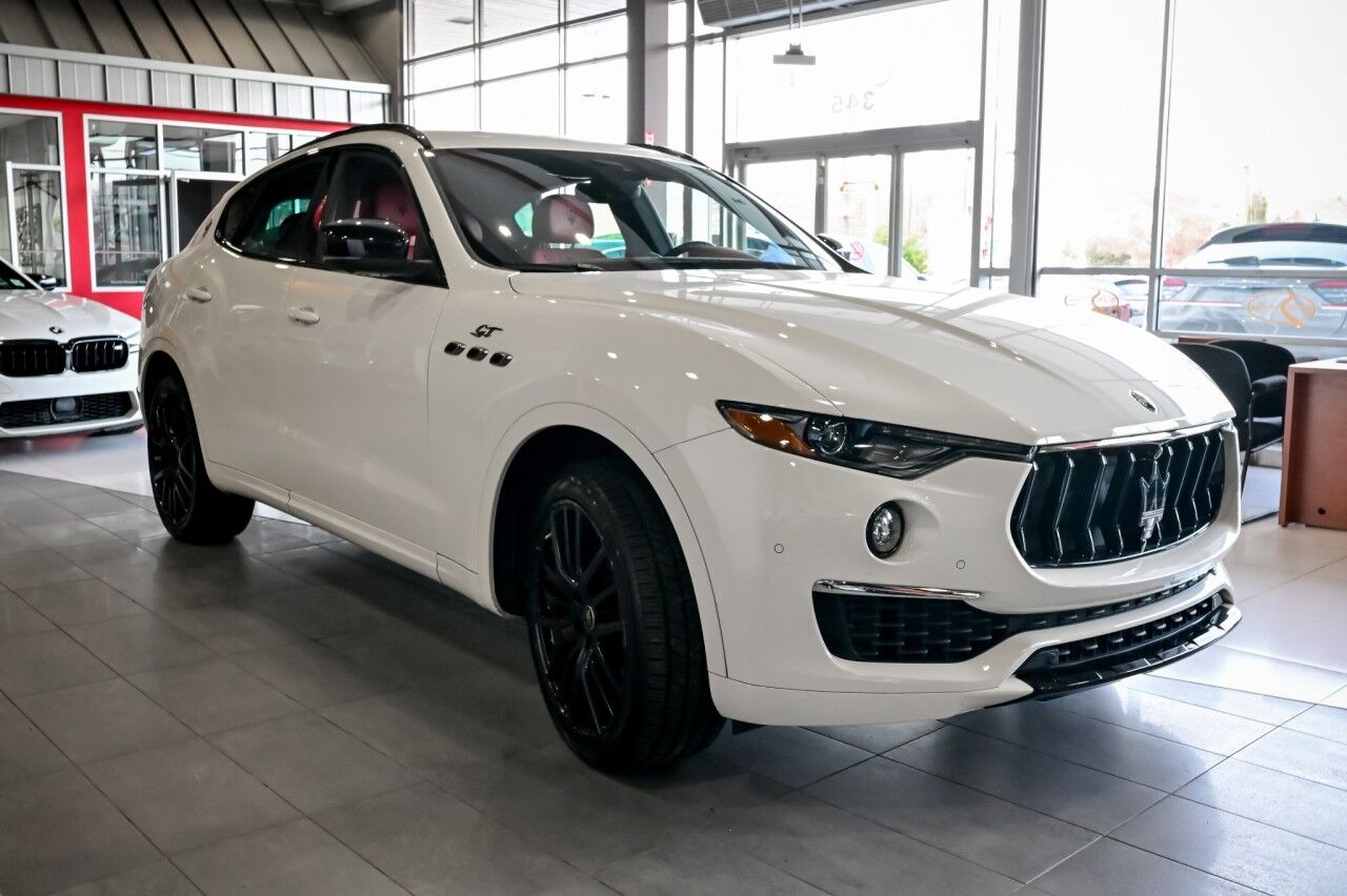 2022 Maserati Levante GT Sport Nerissimo Pkg, 21'' Wheels, Driver Assist, RED INTERIOR