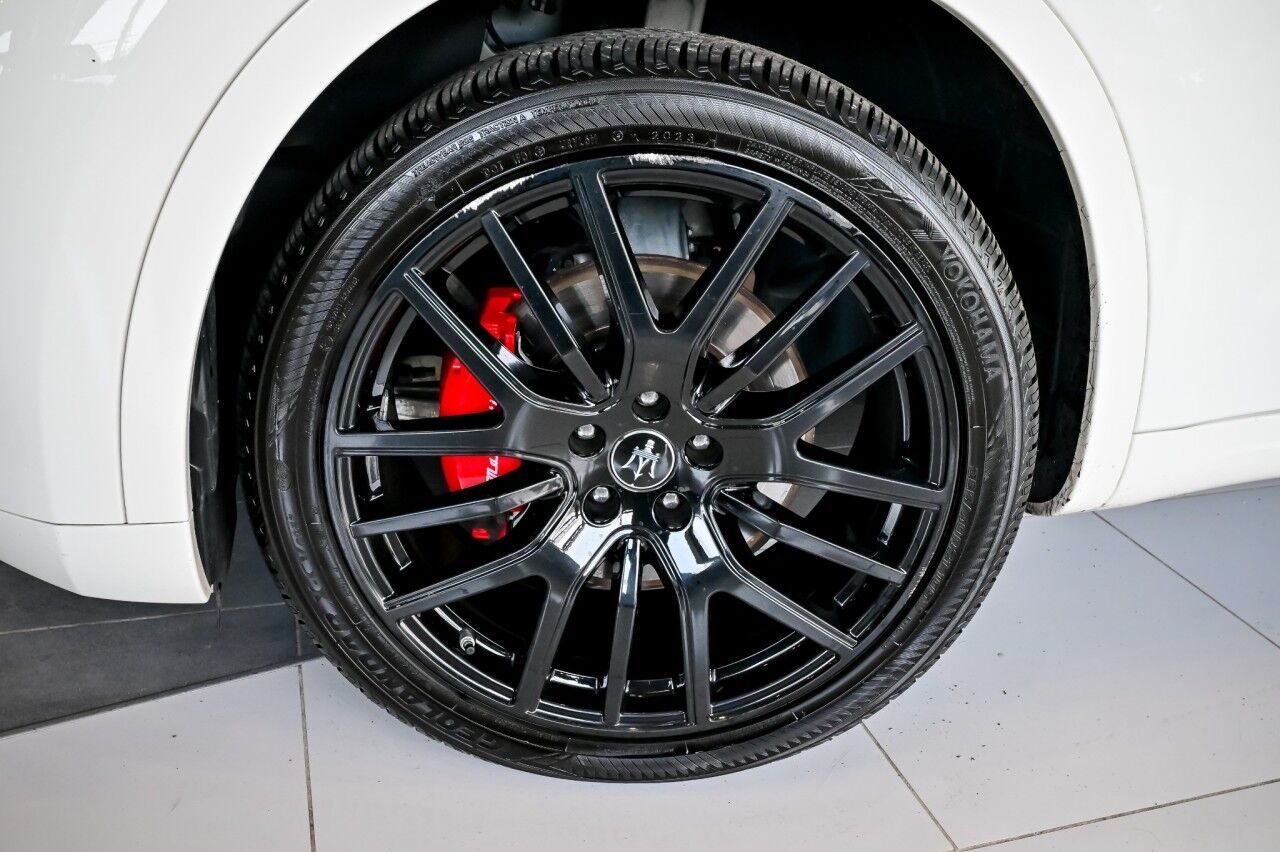 2022 Maserati Levante GT Sport Nerissimo Pkg, 21'' Wheels, Driver Assist, RED INTERIOR Springfield NJ