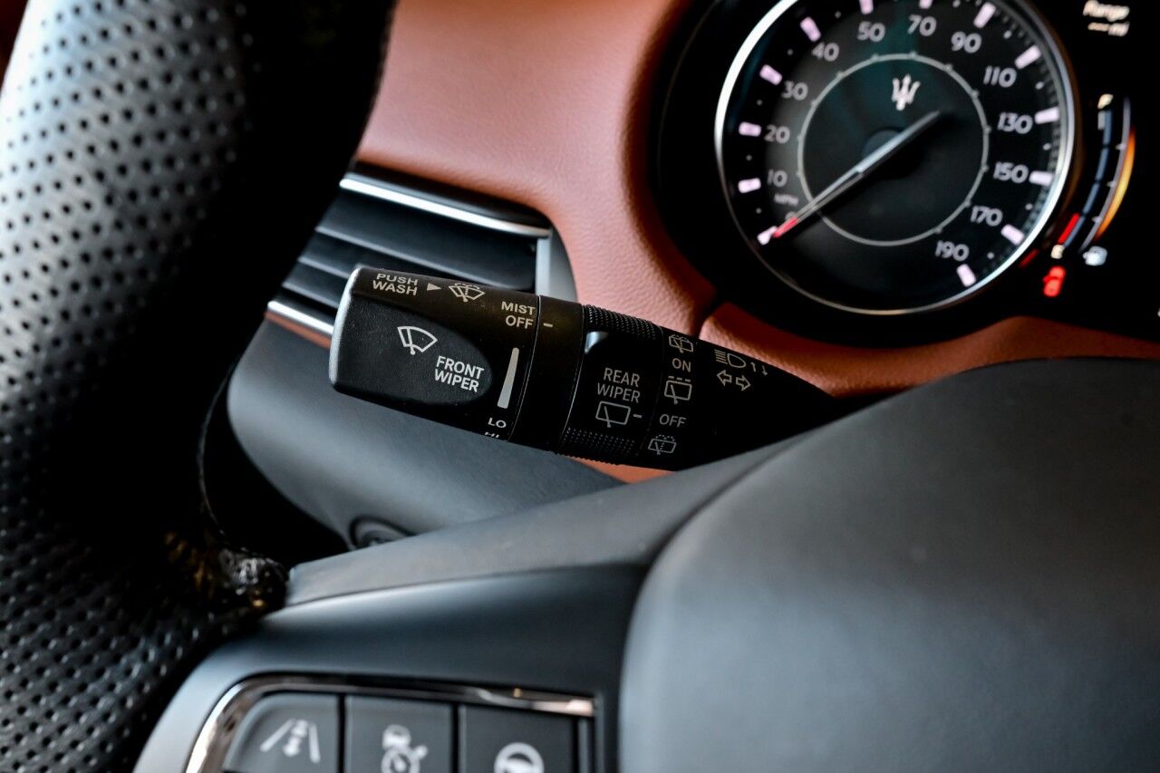 2022 Maserati Levante GT Sport Nerissimo Pkg, Driver Assist, 21'' Wheels, High Gloss Ebano Wood Trim Springfield NJ