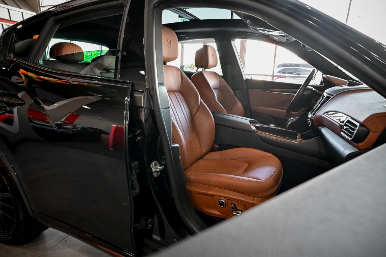 2022 Maserati Levante GT Sport Nerissimo Pkg, Driver Assist, 21'' Wheels, High Gloss Ebano Wood Trim Springfield NJ