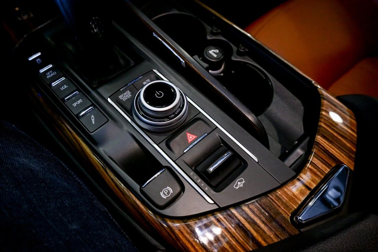 2022 Maserati Levante GT Sport Nerissimo Pkg, Driver Assist, 21'' Wheels, High Gloss Ebano Wood Trim Springfield NJ