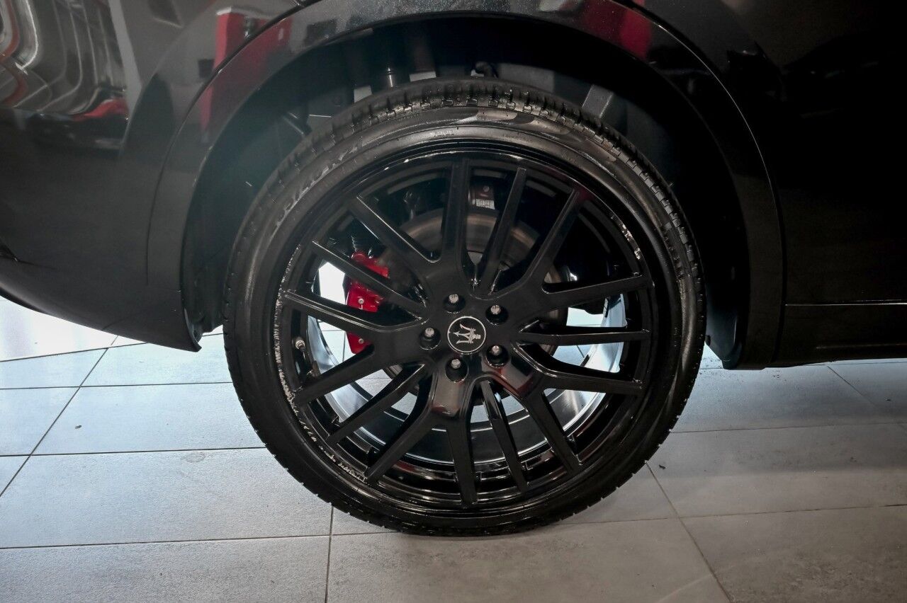 2022 Maserati Levante GT Sport Nerissimo Pkg, Driver Assist, 21'' Wheels, High Gloss Ebano Wood Trim Springfield NJ