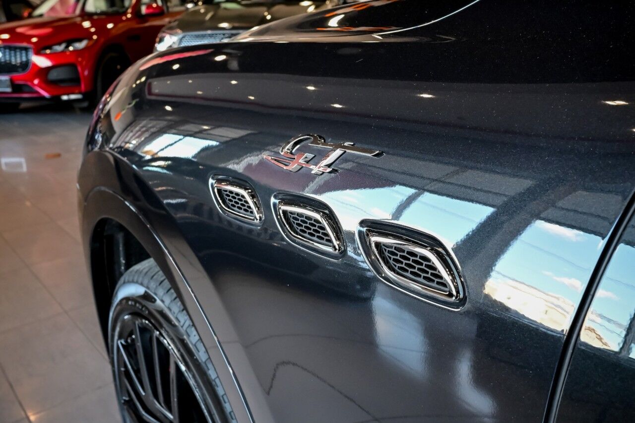 2022 Maserati Levante GT Sport Nerissimo Pkg, Driver Assist, 21'' Wheels, High Gloss Ebano Wood Trim Springfield NJ