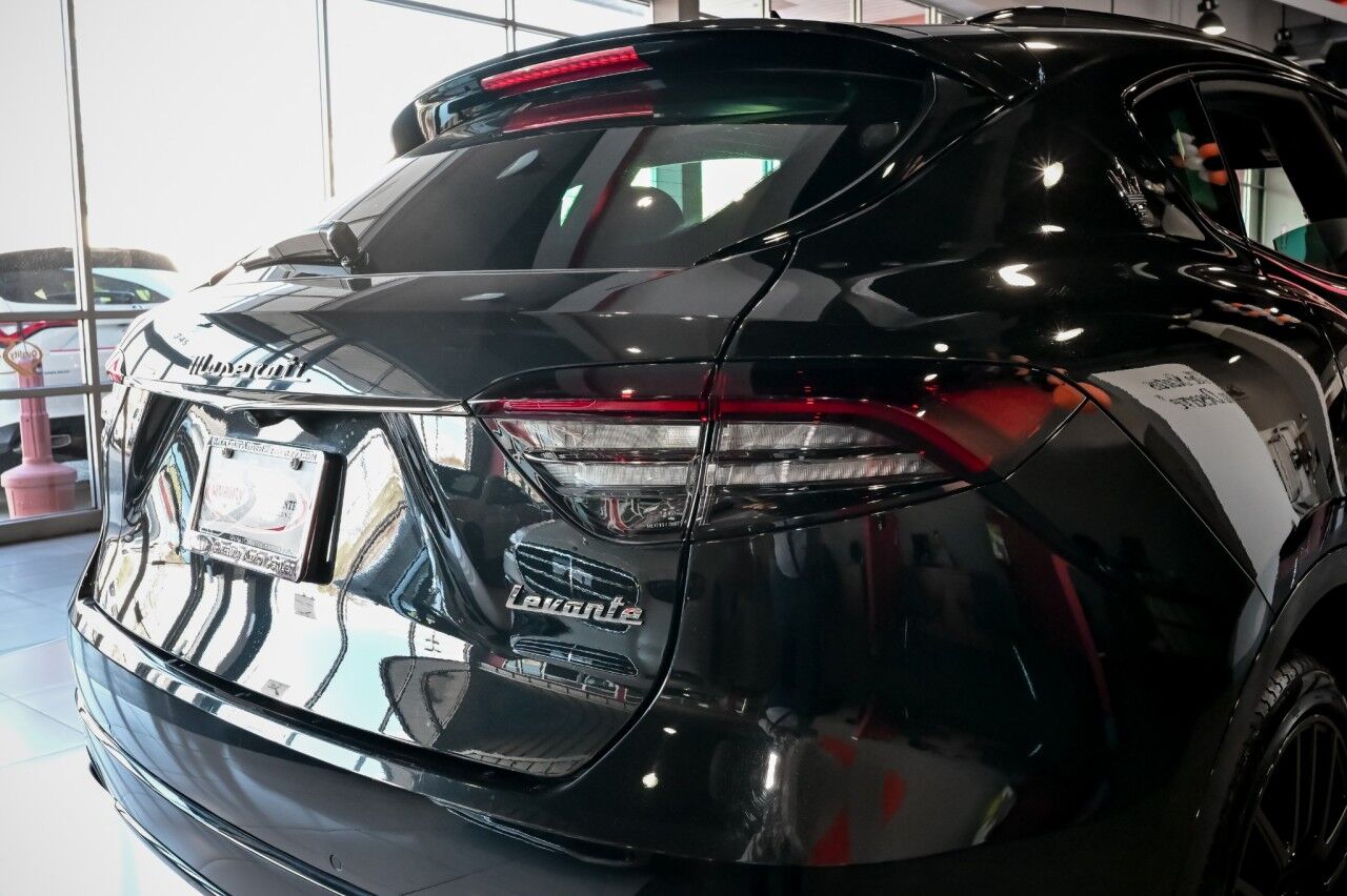 2022 Maserati Levante GT Sport Nerissimo Pkg, Driver Assist, 21'' Wheels, High Gloss Ebano Wood Trim Springfield NJ