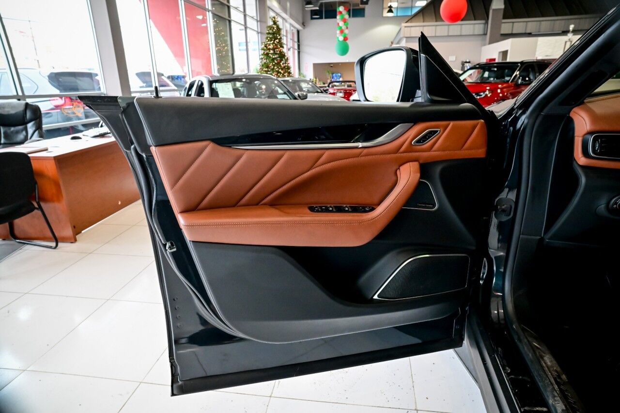 2022 Maserati Levante GT Sport Nerissimo Pkg, Driver Assist, Comfort & Convenience Pkg Springfield NJ