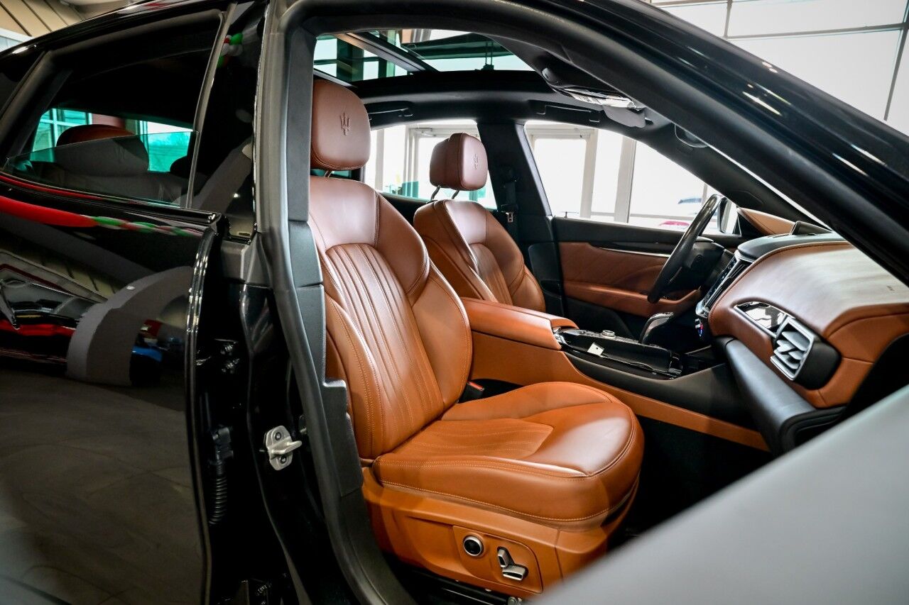 2022 Maserati Levante GT Sport Nerissimo Pkg, Driver Assist, Comfort & Convenience Pkg Springfield NJ