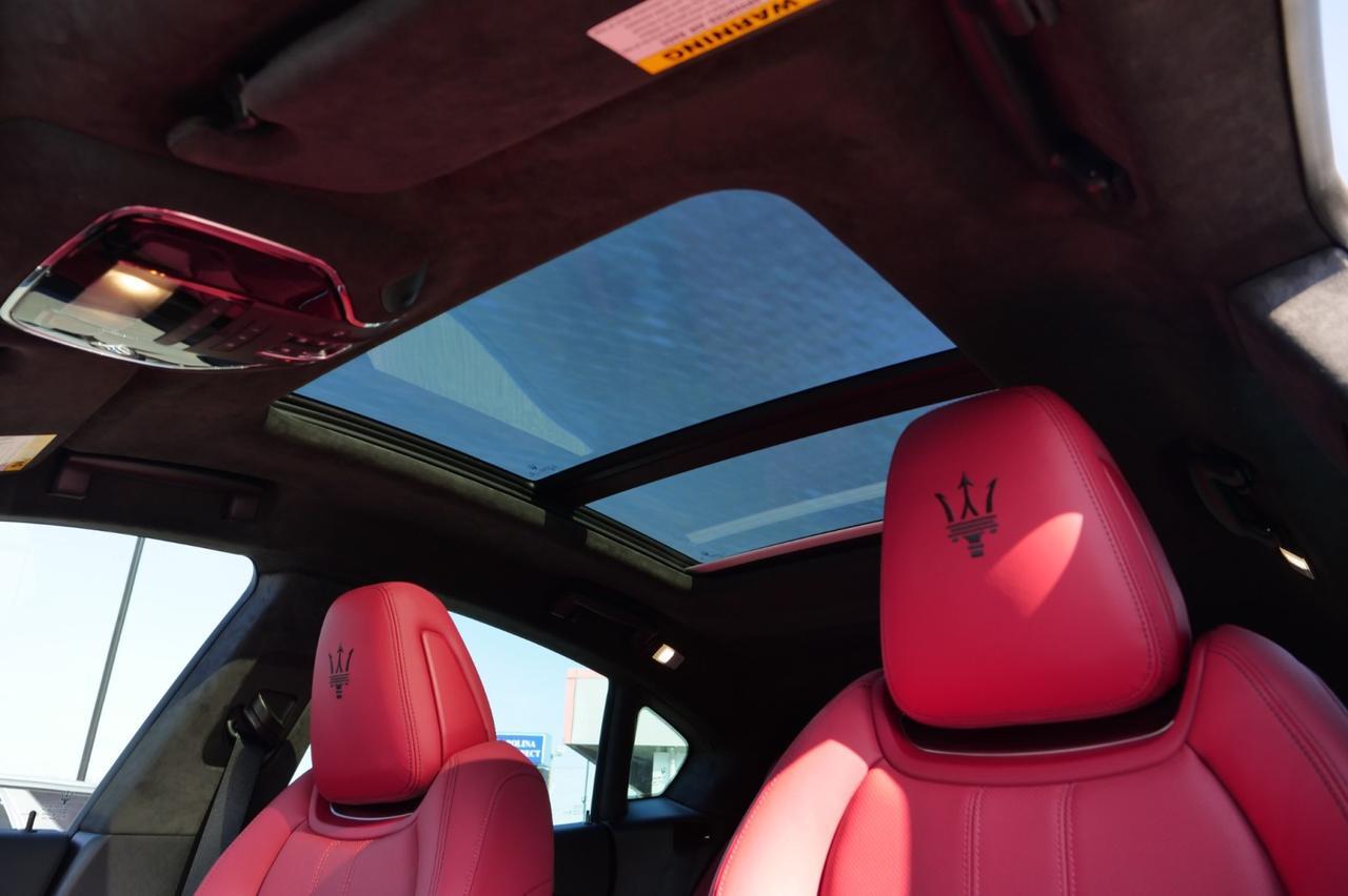 2022 Maserati Levante Modena / AWD / Pano Sunroof / Twin Turbo V6! Lincolnton NC