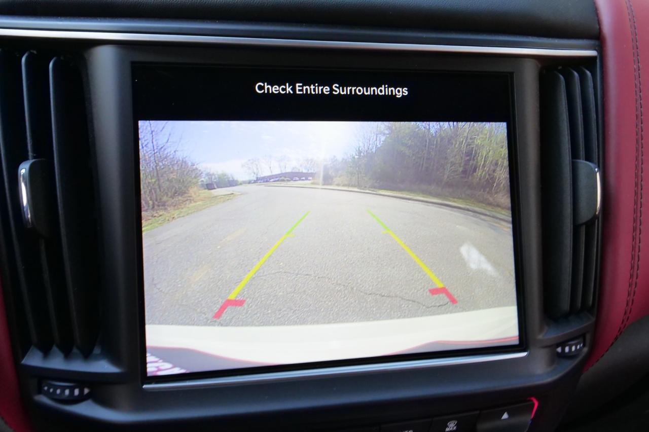 2022 Maserati Levante Modena / AWD / Pano Sunroof / Twin Turbo V6! Lincolnton NC