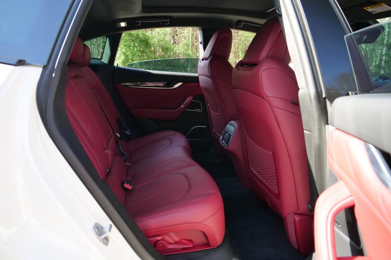 2022 Maserati Levante Modena / AWD / Pano Sunroof / Twin Turbo V6! Lincolnton NC