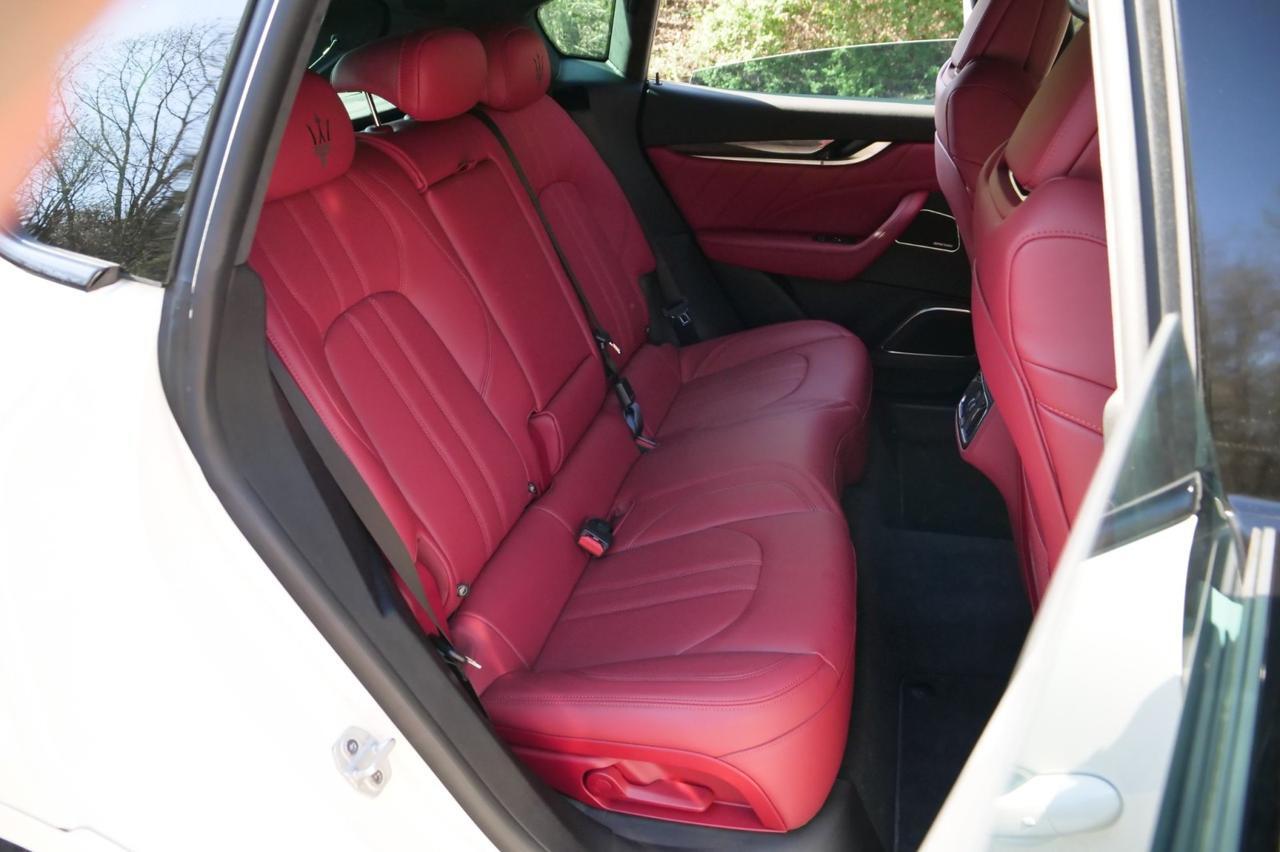 2022 Maserati Levante Modena / AWD / Pano Sunroof / Twin Turbo V6! Lincolnton NC