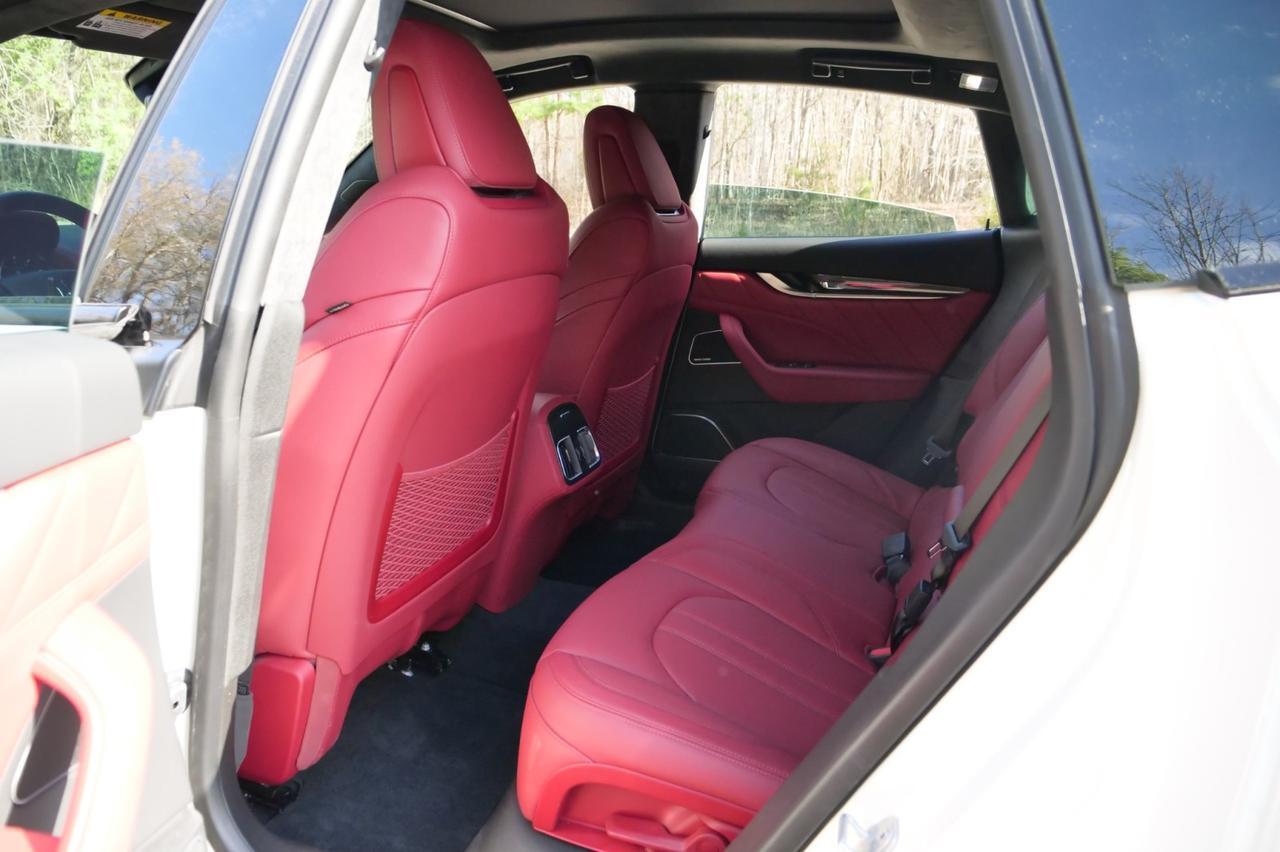 2022 Maserati Levante Modena / AWD / Pano Sunroof / Twin Turbo V6! Lincolnton NC