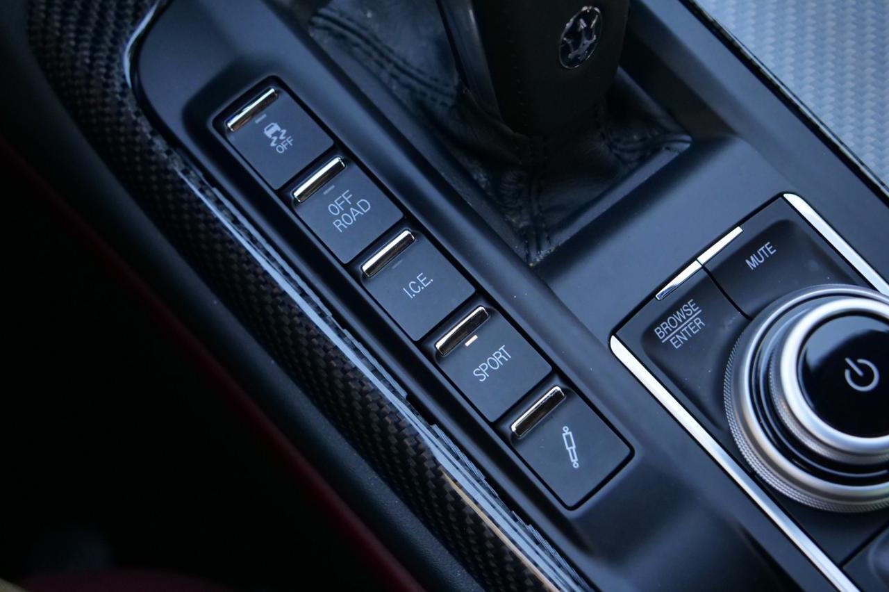 2022 Maserati Levante Modena / AWD / Pano Sunroof / Twin Turbo V6! Lincolnton NC