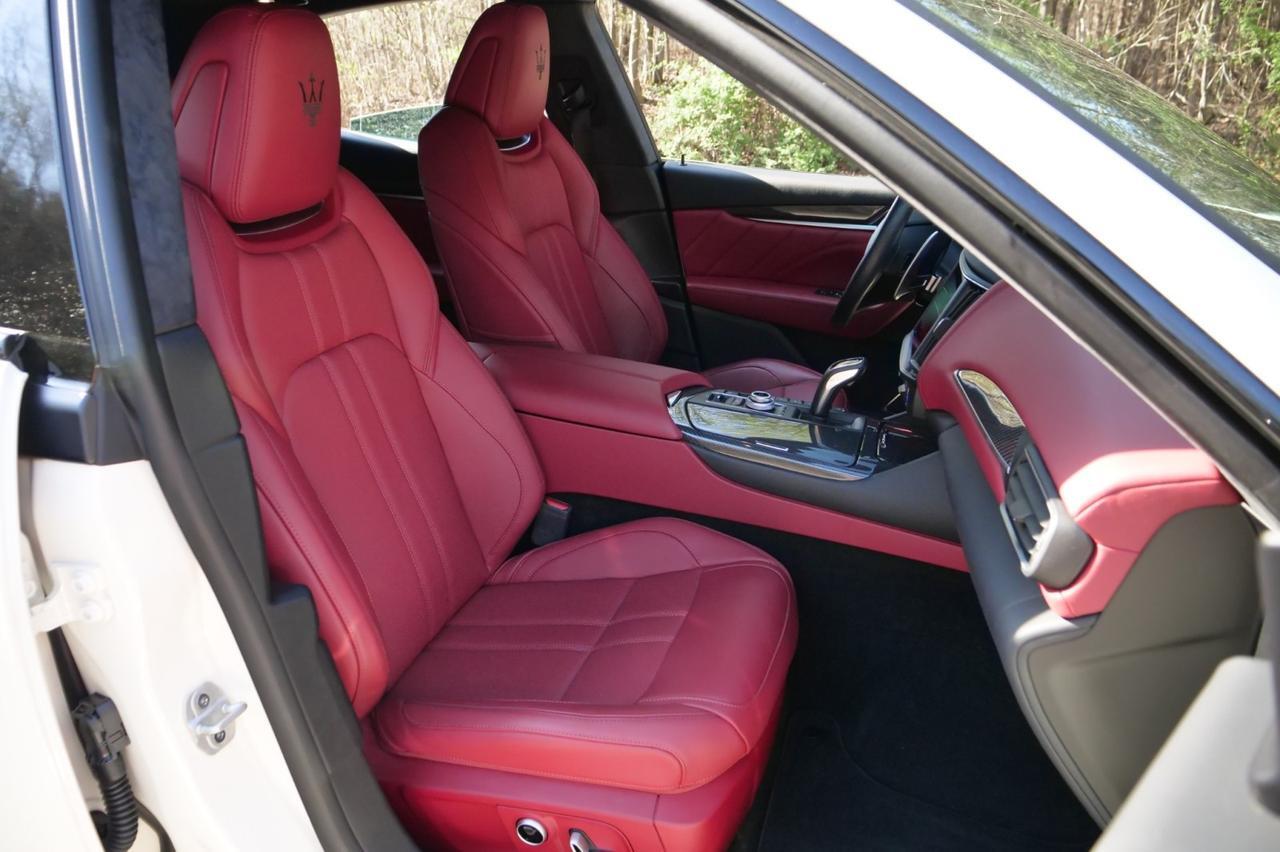 2022 Maserati Levante Modena / AWD / Pano Sunroof / Twin Turbo V6! Lincolnton NC