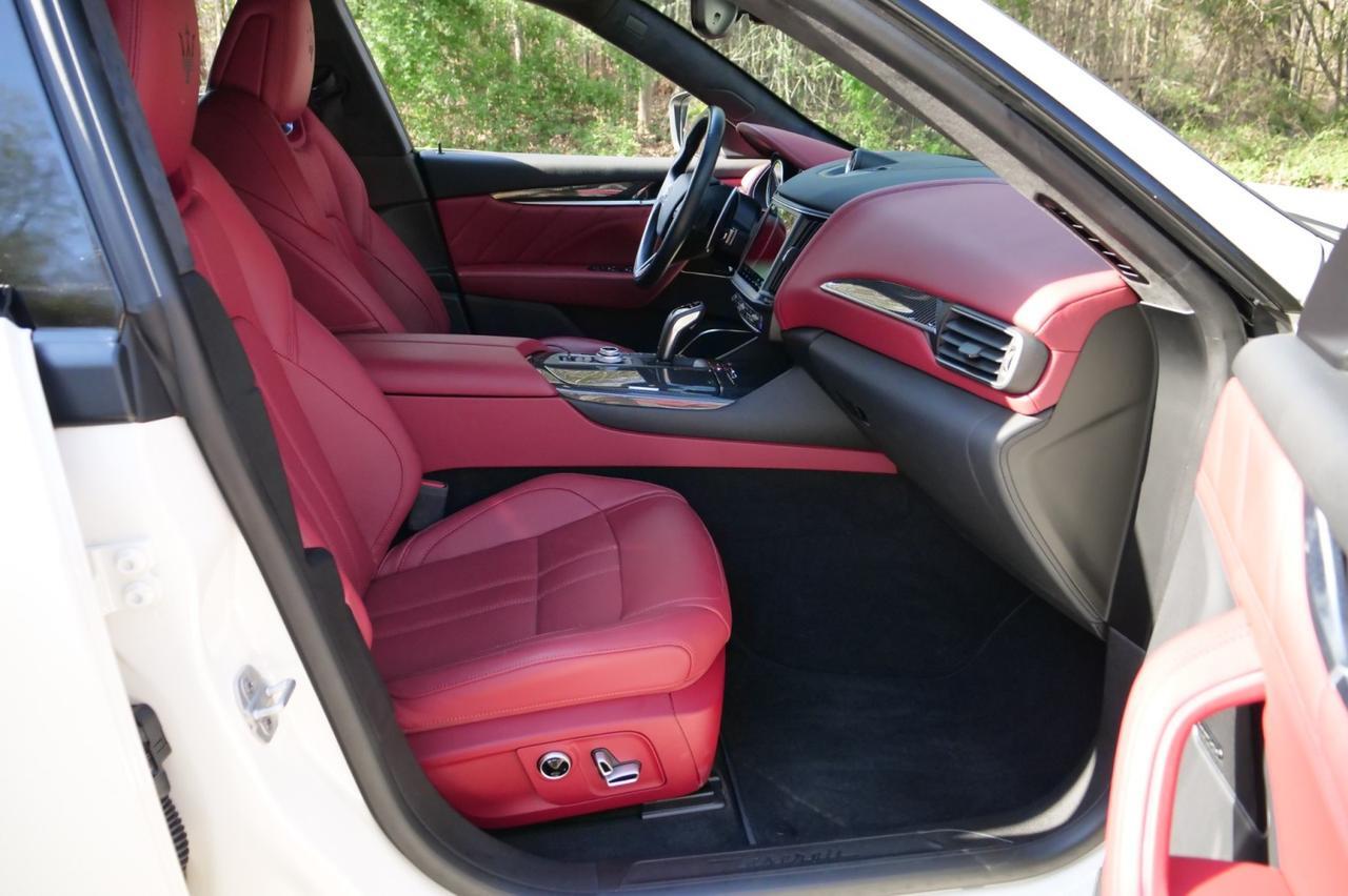 2022 Maserati Levante Modena / AWD / Pano Sunroof / Twin Turbo V6! Lincolnton NC