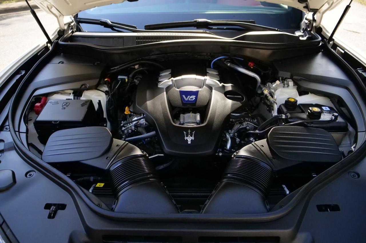 2022 Maserati Levante Modena / AWD / Pano Sunroof / Twin Turbo V6! Lincolnton NC