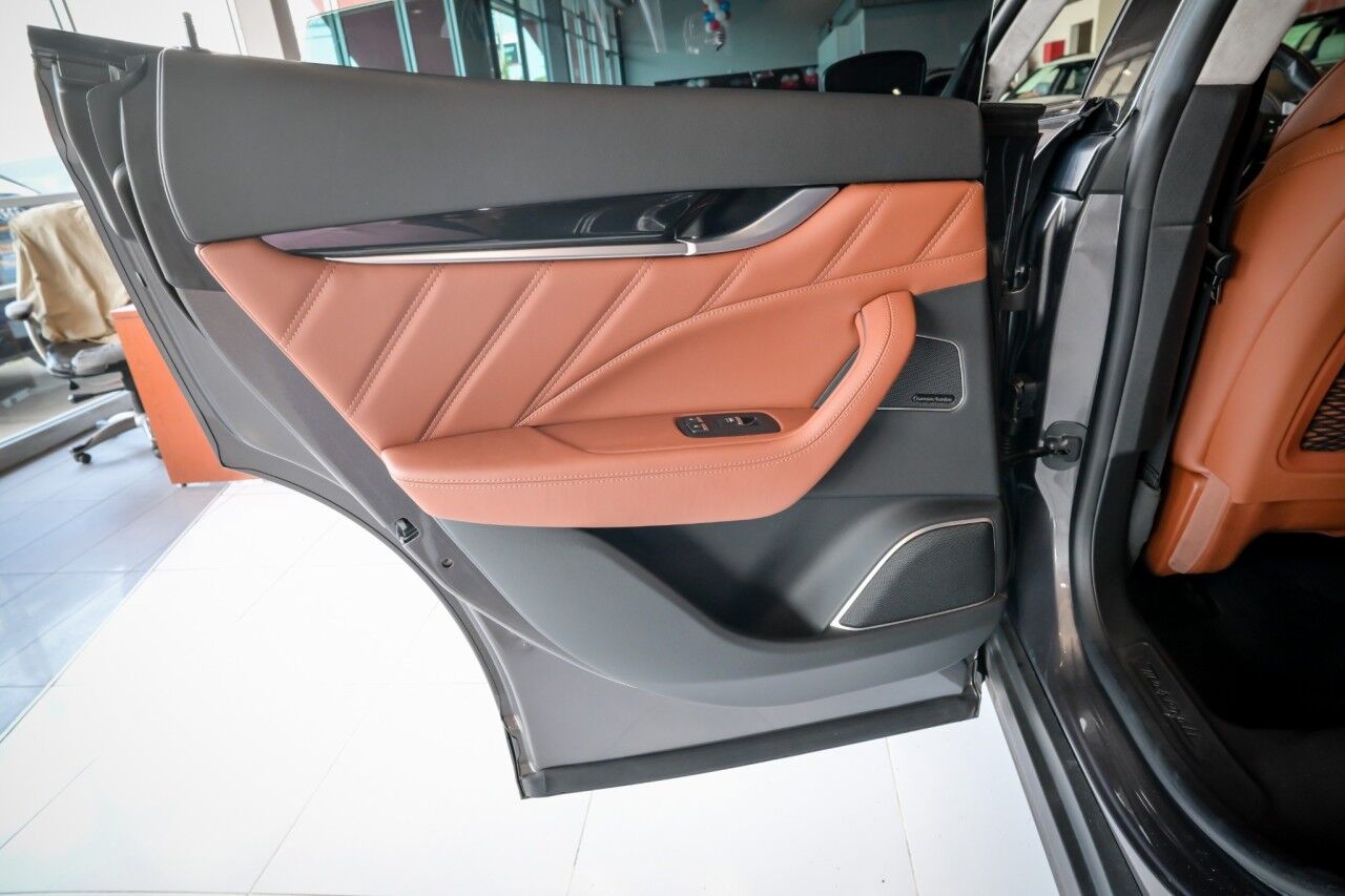 2022 Maserati Levante Modena photo 22