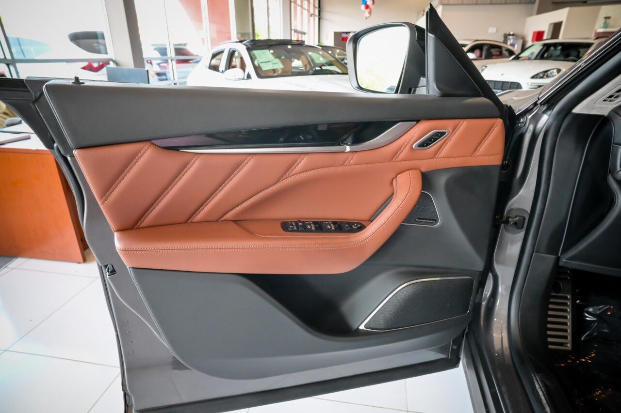 2022 Maserati Levante Modena photo 17