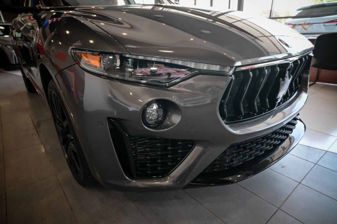 2022 Maserati Levante Modena photo 10