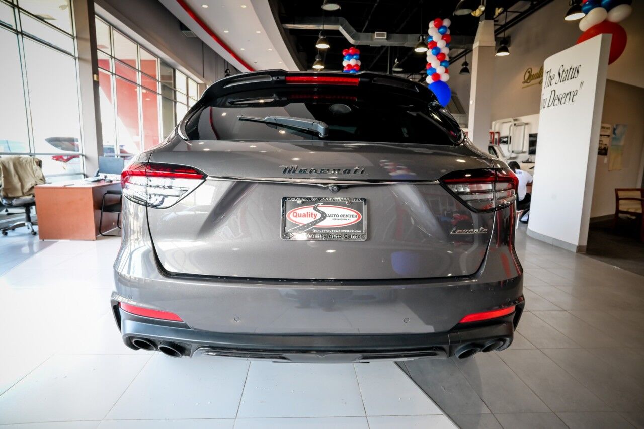 2022 Maserati Levante Modena photo 6
