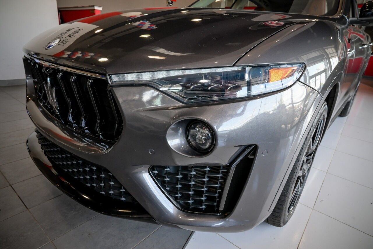 2022 Maserati Levante Modena photo 9