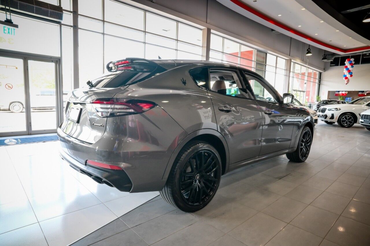 2022 Maserati Levante Modena photo 5