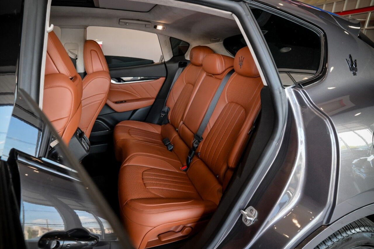 2022 Maserati Levante Modena photo 21