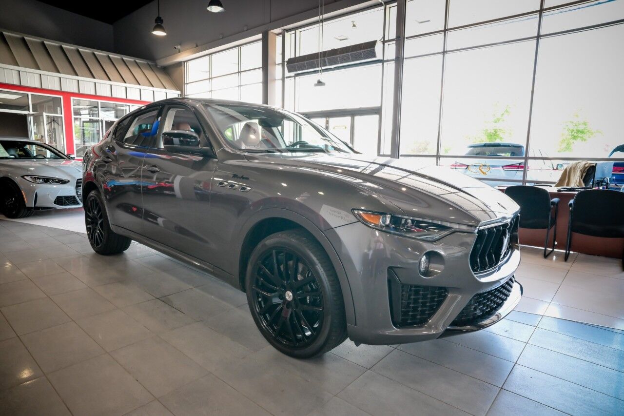 2022 Maserati Levante Modena photo 3