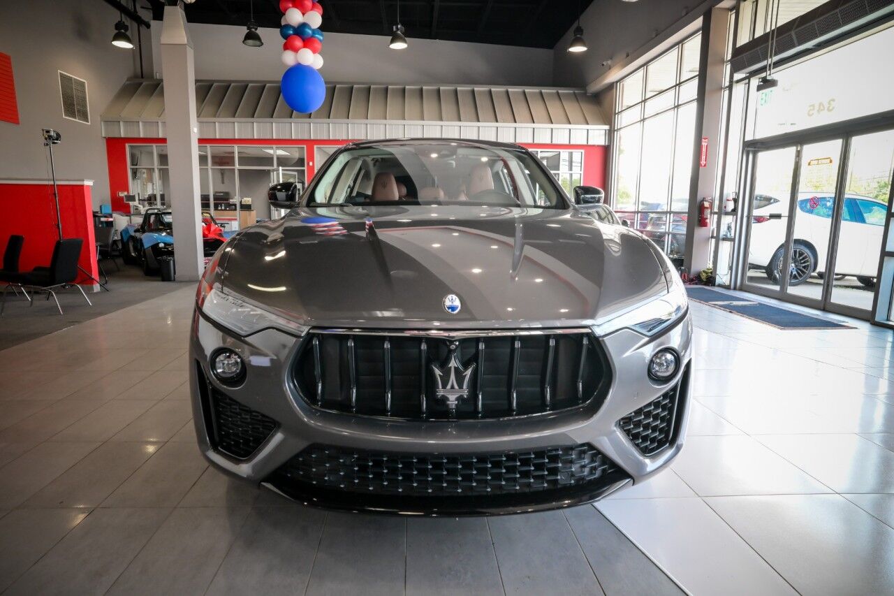 2022 Maserati Levante Modena photo 2