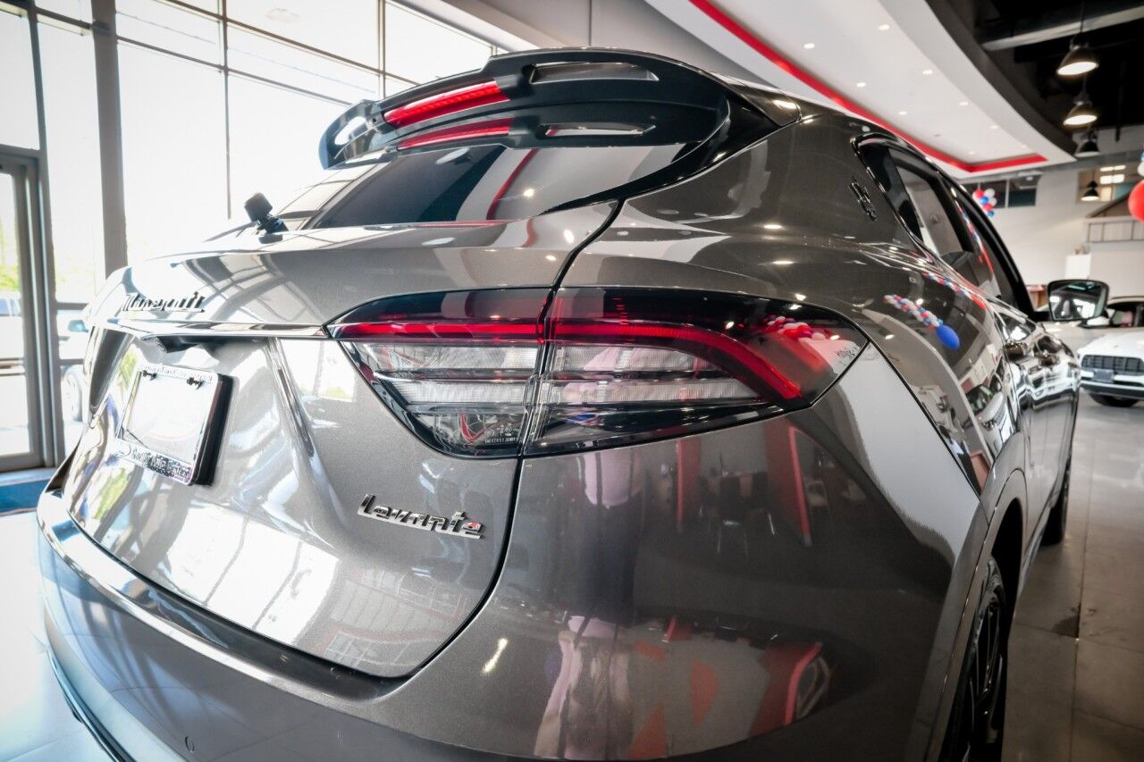 2022 Maserati Levante Modena photo 12