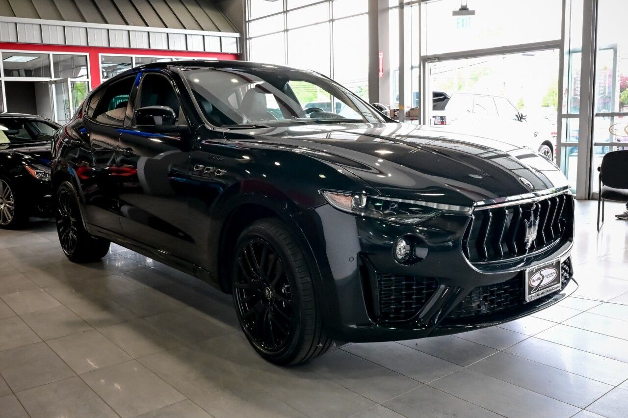 2022 Maserati Levante Modena, Zegna Pelletessuta Leather, Driver Assist, Nerissimo and Sportivo Pack, 21'' Wheels