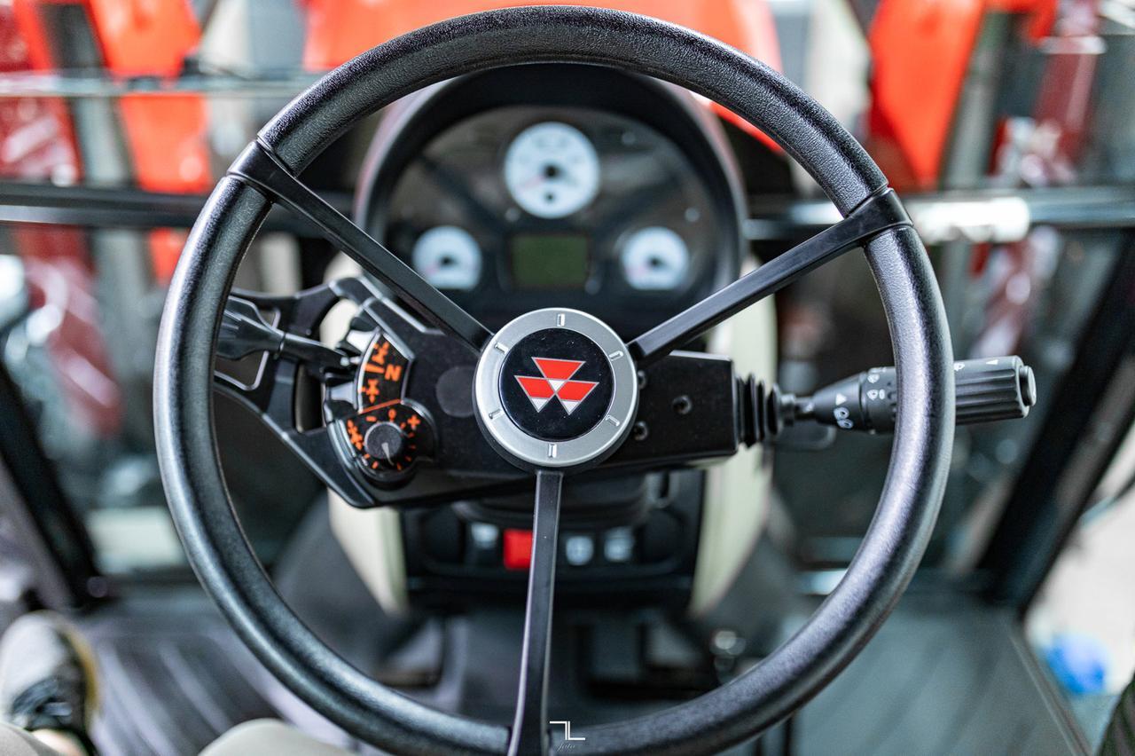 2022 Massey Ferguson 4710 Dyna 2 MFWD 4x4 Tractor/Loader/Bucket Red Deer AB