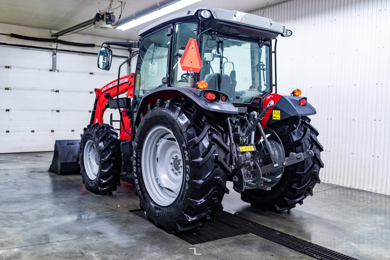 2022 Massey Ferguson 4710 Dyna 2 MFWD 4x4 Tractor/Loader/Bucket Red Deer AB