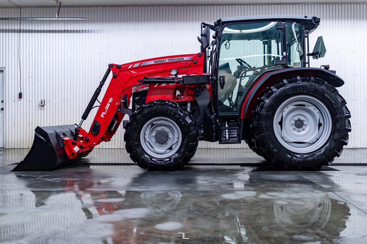 2022 Massey Ferguson 4710 Dyna 2 MFWD 4x4 Tractor/Loader/Bucket Red Deer AB