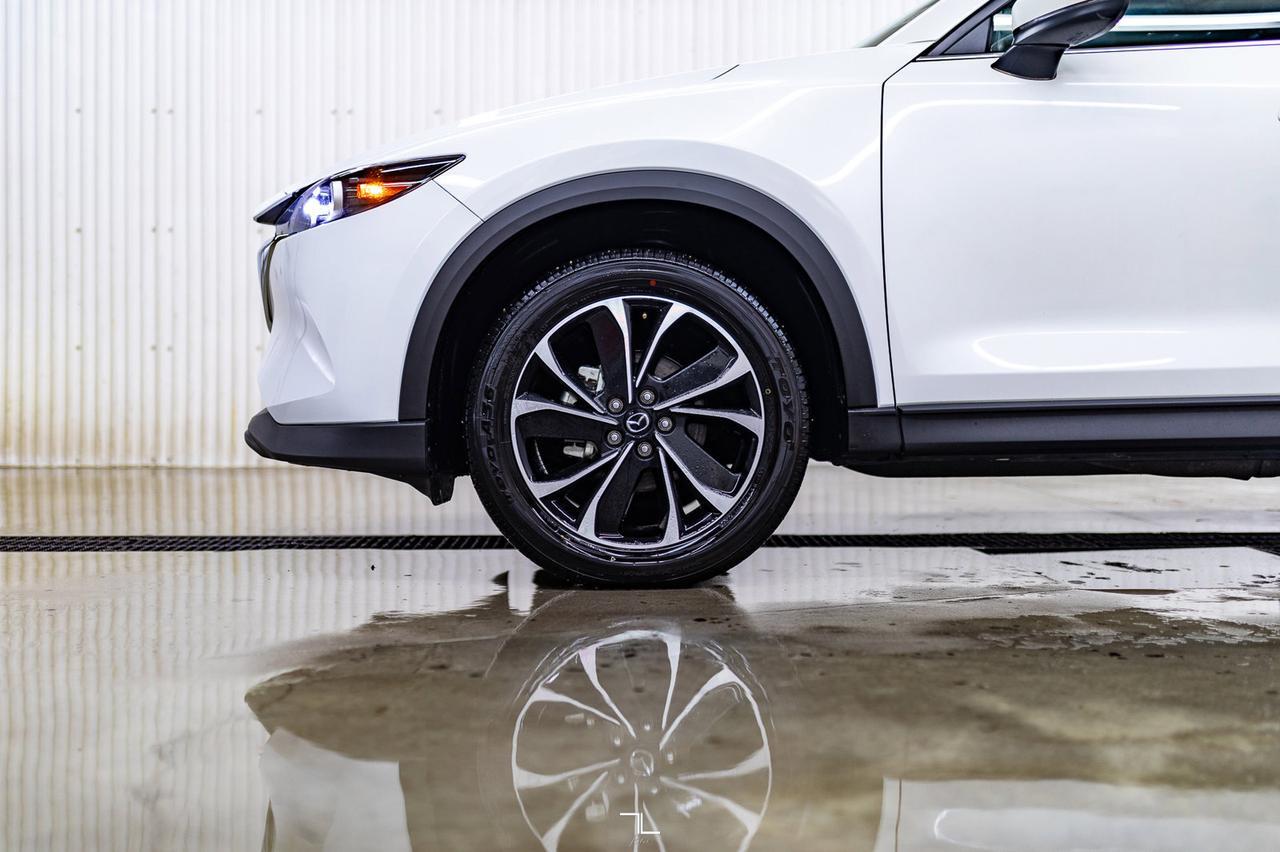 2022 Mazda CX-5 AWD Kuro Edition Leather Roof BCam Red Deer AB