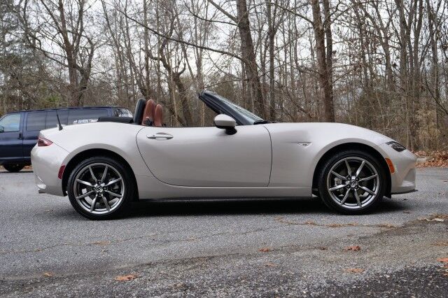 2022 Mazda MX-5 Miata Grand Touring Convertible / Heated Seats! High Point NC