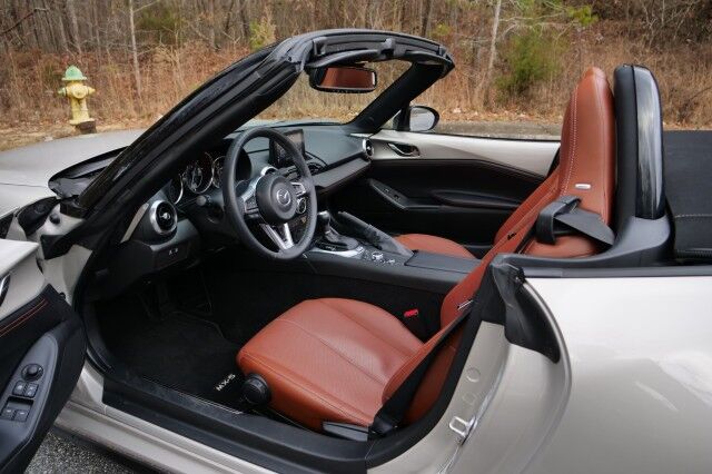 2022 Mazda MX-5 Miata Grand Touring Convertible / Heated Seats! High Point NC