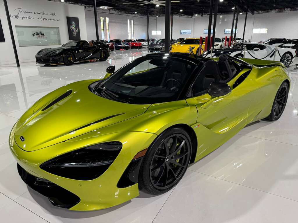 2022 McLaren 720S