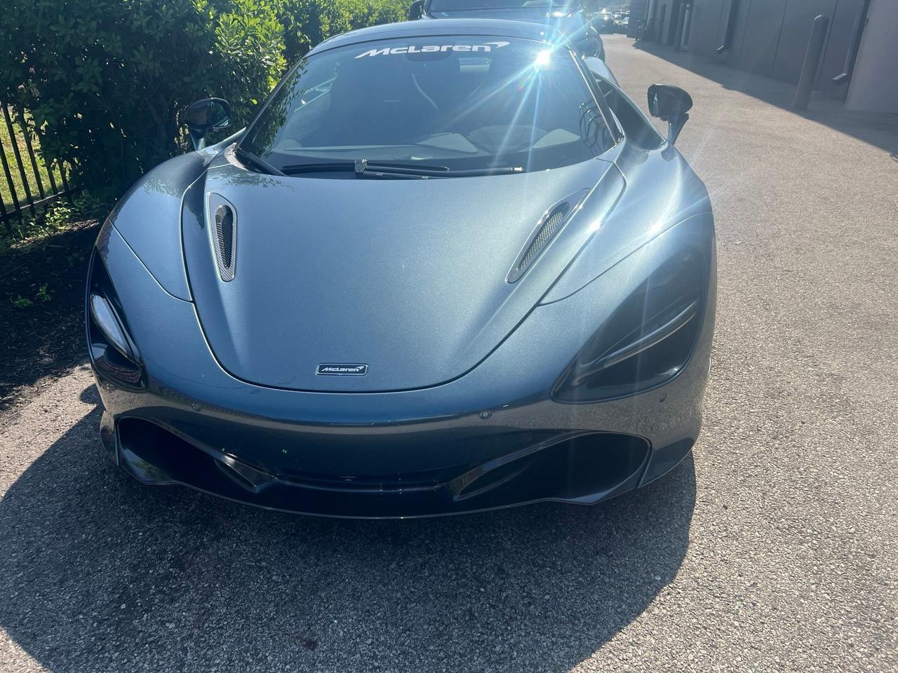 2022 McLaren 720S Performance