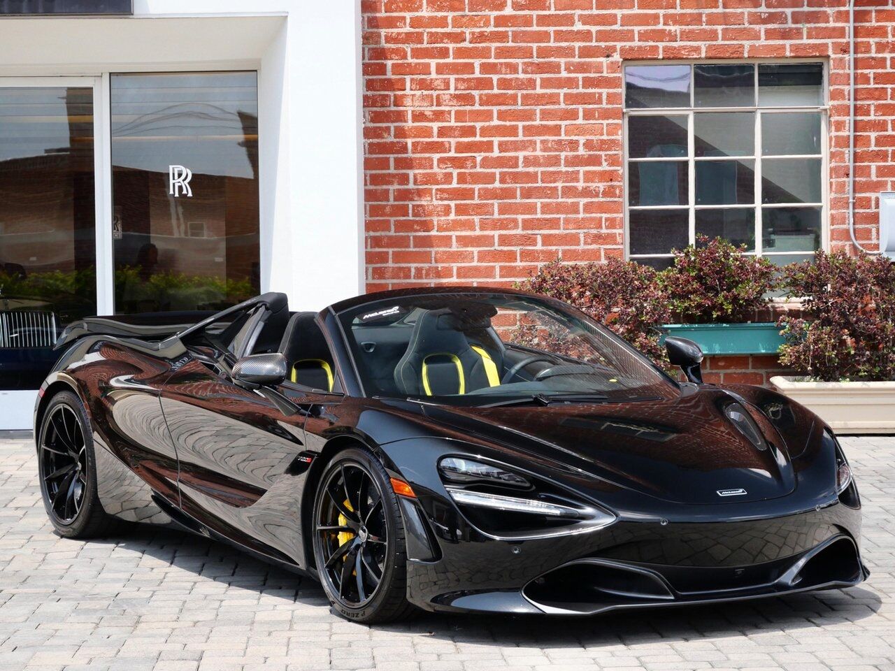 2022 McLaren 720S Performance Performance