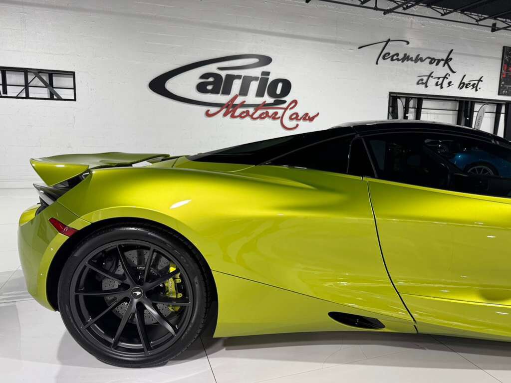 2022 McLaren 720S Spider Flux Green paint/calipers, Bowers & Wilkins audio system, carbon galore AND MUCH MORE!! Fort Lauderdale FL