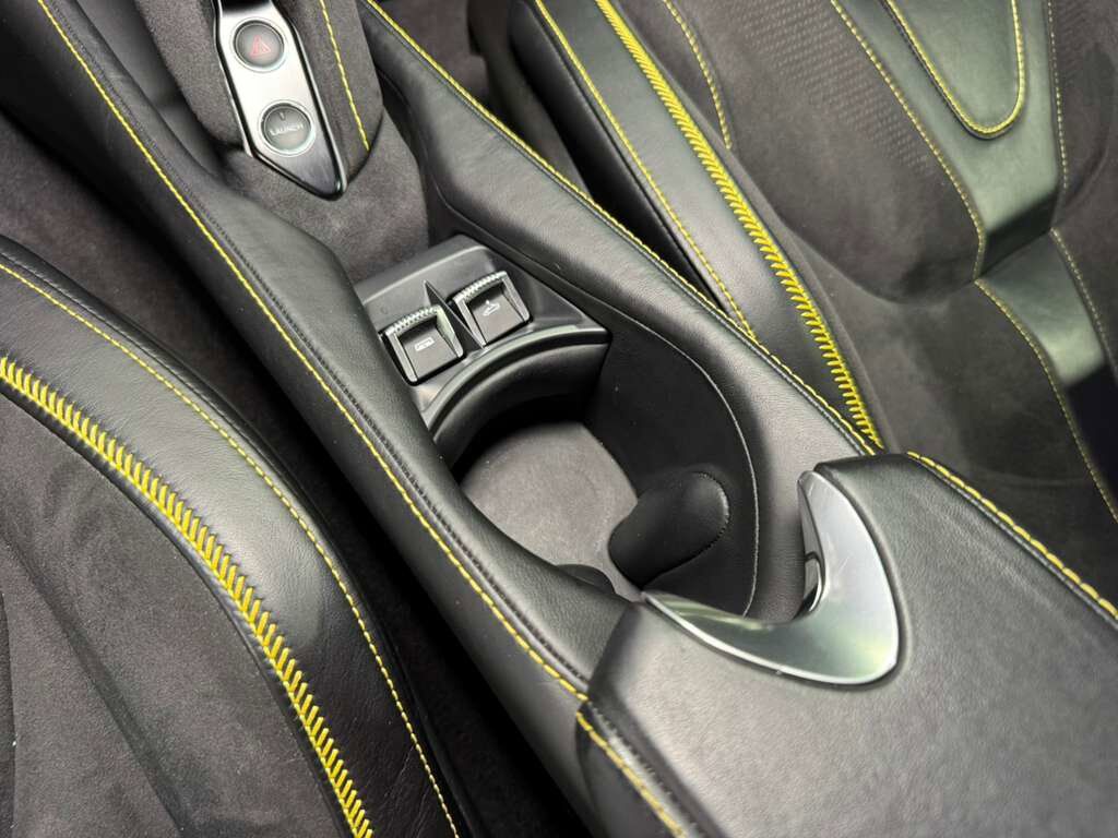 2022 McLaren 720S Spider Flux Green paint/calipers, Bowers & Wilkins audio system, carbon galore AND MUCH MORE!! Fort Lauderdale FL